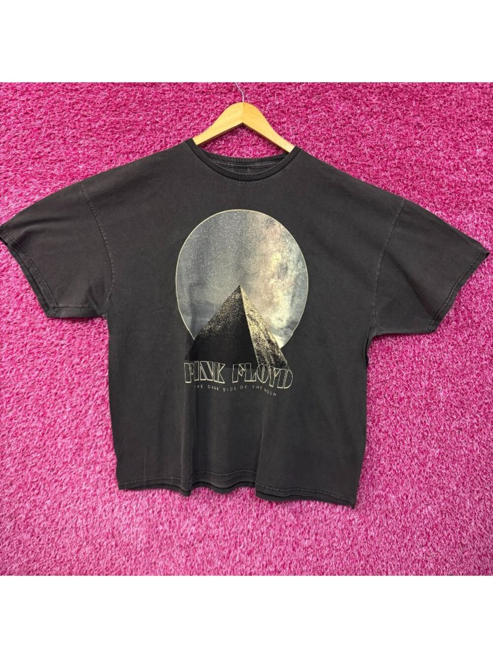 Pink Floyd The Dark Side of the Moon Pyramid Band Tee 2XL